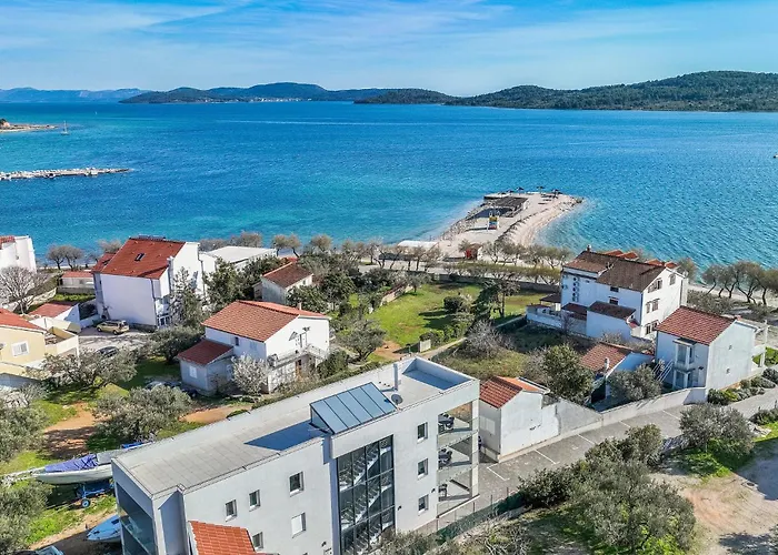 4 Bedroom Amazing In Apartamento